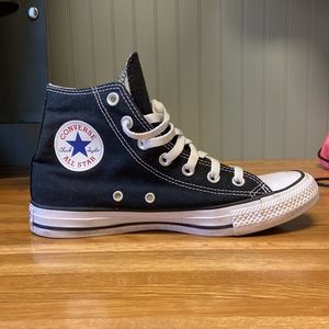 Converse high top - Black - size 8 US womens - EUC